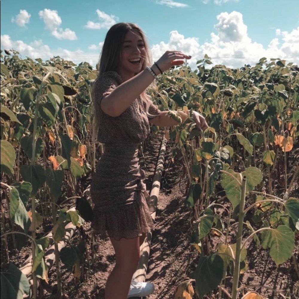 Meet your Posher, Cosette